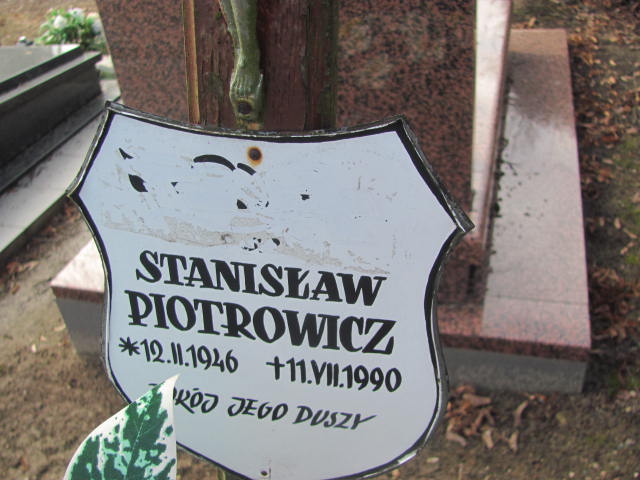 Stanisław Piotrowicz 1946 Ryn - Grobonet - Wyszukiwarka osób pochowanych