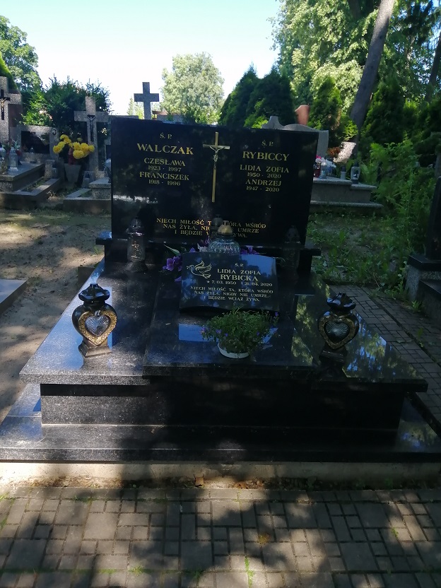 Lidia Rybicka 1950 Ryn - Grobonet - Wyszukiwarka osób pochowanych